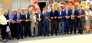 Tarhan Dasiad'ta Kırımızı Kurdeleyi Kesti