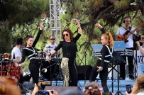 Ziynet Sali Mersin'de Hayranlarını Coşturdu