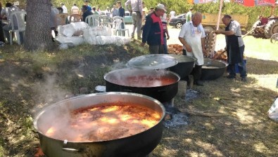 Ahılı'da Köylüler Şükür Duasına Çıktı