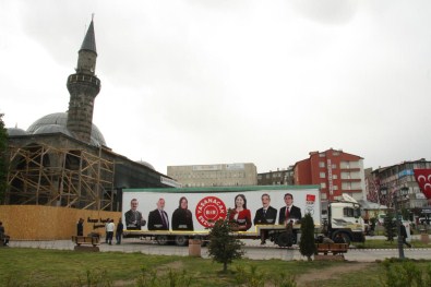 Erzurum'da 'CHP'nin Seçim Tırı' Tartışması