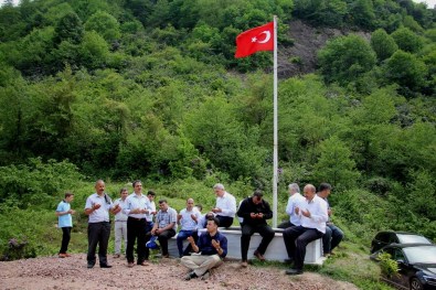 Güce' De Şaban Kale Şehitleri Ziyaret Edildi