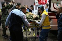 YILDIRIM DÜŞTÜ - Hakkari'de Yıldırım Düştü Açıklaması 5 Asker Yaralı