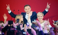 BRONISLAW KOMOROWSKI - Polonya'da Seçimin Galibi Belli Oldu