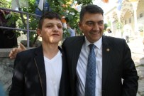 AHMET BAHA ÖĞÜTKEN - AK Parti'den Sultangazi'de Dev Türk Bayraklı Sevgi Yürüyüşü