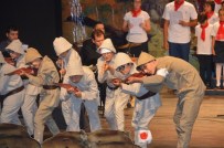 Başak Koleji Öğrencilerinden 'Cumhuriyete Giden Yol Açıklamasıgelibolu 1915' Oratoryosu