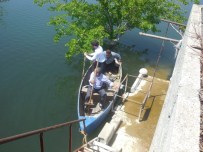 KÖSELI - Evlerine Kayıkla Gidiyorlar