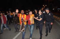 Galatasaray'ın Şampiyonluğu Muşluları Sokağa Döktü