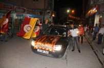 Galatasaray'ın Şampiyonluk Sevinci Cizre Sokaklarını Panayır Alanına Çevirdi