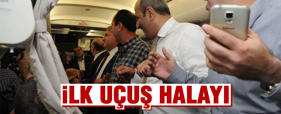 Hakkari'ye ilk sefere halaylı kutlama