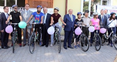 Okullara 300 Bisiklet