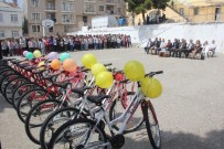 YASEMİN ÖZATA ÇETİNKAYA - Sağlık Bakanlığı'ndan Sinop'a 200 Bisiklet