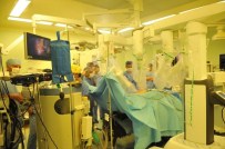 ROBOTİK CERRAHİ - Bursa'da Robotik Cerrahi Dönemi