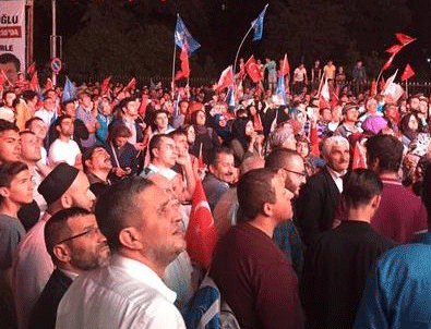 Davutoğlu: Yüzsüzce demokrasiden bahsediyorlar
