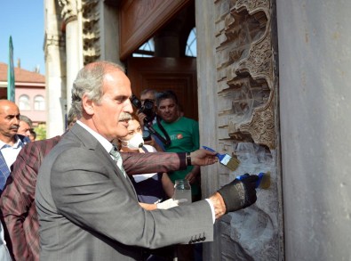 İznik'teki Yeşil Cami Restore Ediliyor