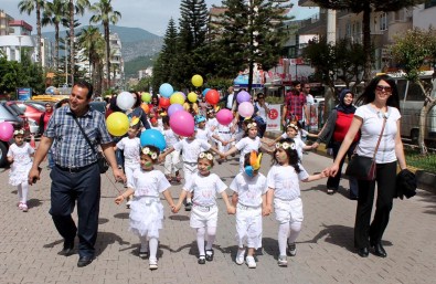Kumluca'da Okul Öncesi Eğitim Şenliği Düzenlendi
