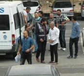 YALıKAVAK - Minibüsü Arızalanan 5 Organizatör 15 Kaçak İle Birlikte Yakalandı