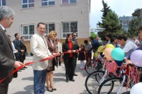 YASEMİN ÖZATA ÇETİNKAYA - Sinop'ta Öğrencilere Bisitlet Dağıtıldı