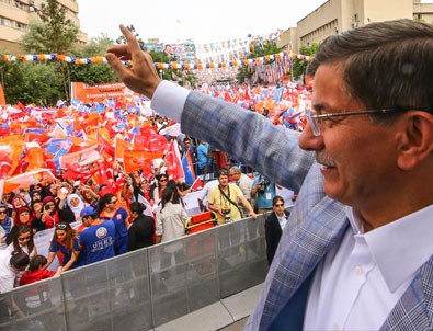 Başbakan Davutoğlu'ndan bir ilk