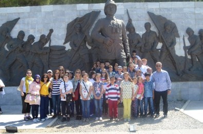 Bayırköy Belde Belediyesi Başarı İlkokul Öğrencilerine Çanakkale Gezisi Düzenledi