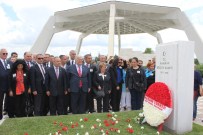 MASUM TÜRKER - Ecevit Doğum Gününde Kabri Başında Anıldı