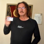 Ehliyetine 28 Yıl Sonra Kavuştu