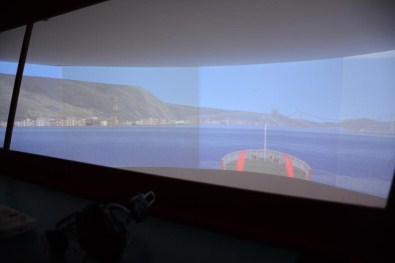 Genç Kaptanlardan Yıl Sonu Sergisi