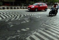 GÜNEŞ ÇARPMASI - Hindistan'da Aşırı Sıcaklar Can Almaya Devam Ediyor