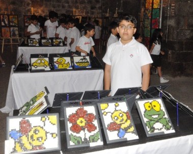 Keçi Burcu Bahçeşehirli Sanatçılara Ev Sahipliği Yapıyor