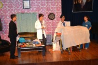 ASLıTÜRK - Nazilli'de 'Kaç Baba Kaç' Adlı Tiyatro Oyunu Sahnelendi