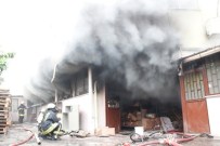 PİŞMANİYE - Pişmaniye İmalathanesi Alev Alev Yandı