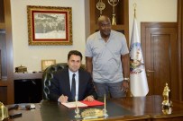 EYÜP EROĞLU - Plevnespor Kübalı Jesus Savigne İle Sözleşme İmzaladı