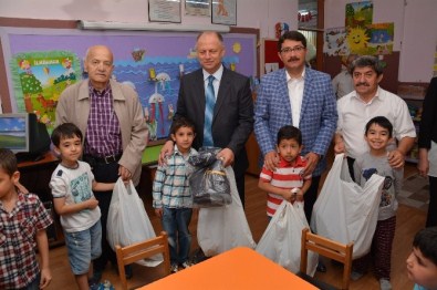 Şehzadeler'den 5 Bin Öğrenciye Karne Hediyesi