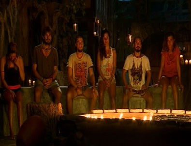 Survivor'dan elenen isim gözyaşlarına boğuldu