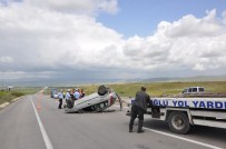 ZIYA DEMIR - Afyonkarahisar'da Otomobil Devrildi Açıklaması 3 Yaralı