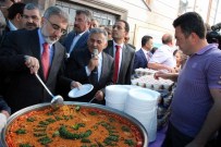 ÇÜRÜK RAPORU - Bakan Yıldız Pilav Dağıttı