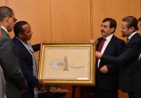 İDRİS GÜLLÜCE - Bakanın Esprisi Ortamı Kahkahaya Boğdu