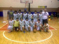 Başak Koleji'nin Minikleri Nağmağlup Finale Yükseldi