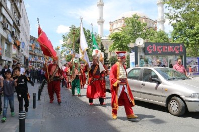 Bayrampaşa'da İstanbul'un Fethi Mehteran Gösterisiyle Kutlandı