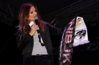 DEMET AKALIN - Demet Akalın'dan Nevşehir'de muhteşem konser