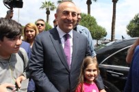 Dışişleri Bakanı Çavuşoğlu'ndan Esnaf Ziyareti