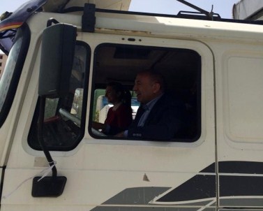 Gürsel Tekin'den TIR'lı Tepki