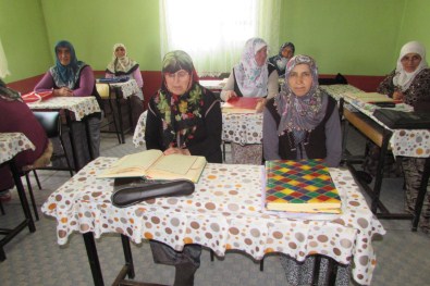 Kaymakam Şekerci'den Kuran Kursunda İnceleme