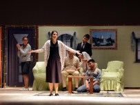 YILMAZ ERDOĞAN - Kumluca'da Halk Eğitim Kursiyerlerinden Tiyatro Gösterisi