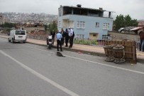 Motosiklet El Arabasına Çarptı Açıklaması 2 Yaralı