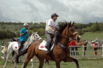 TARıM İŞLETMELERI GENEL MÜDÜRLÜĞÜ - Bakan Eker, Atlı Dayanıklılık Bayrak Yarışması'nda AT Koşturdu