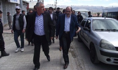 Başkale'de AK Partililere Saldırı