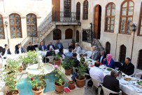 NIHAT HATIPOĞLU - Belediye Başkanı Kara Basın Mensuplarıyla Bir Araya Geldi