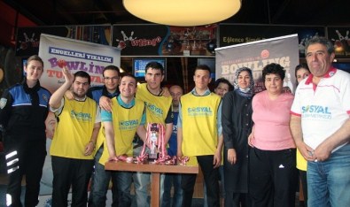 Engelli Bowling Turnuvasının Finali Gerçekleşti