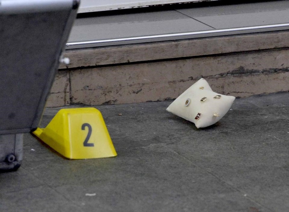 Kağıthane'de kuyumcu soygunu