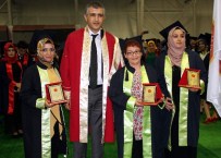 ORTA DOĞU TEKNIK ÜNIVERSITESI - 57 Yaşında İkinci Üniversite Mezunu Oldu